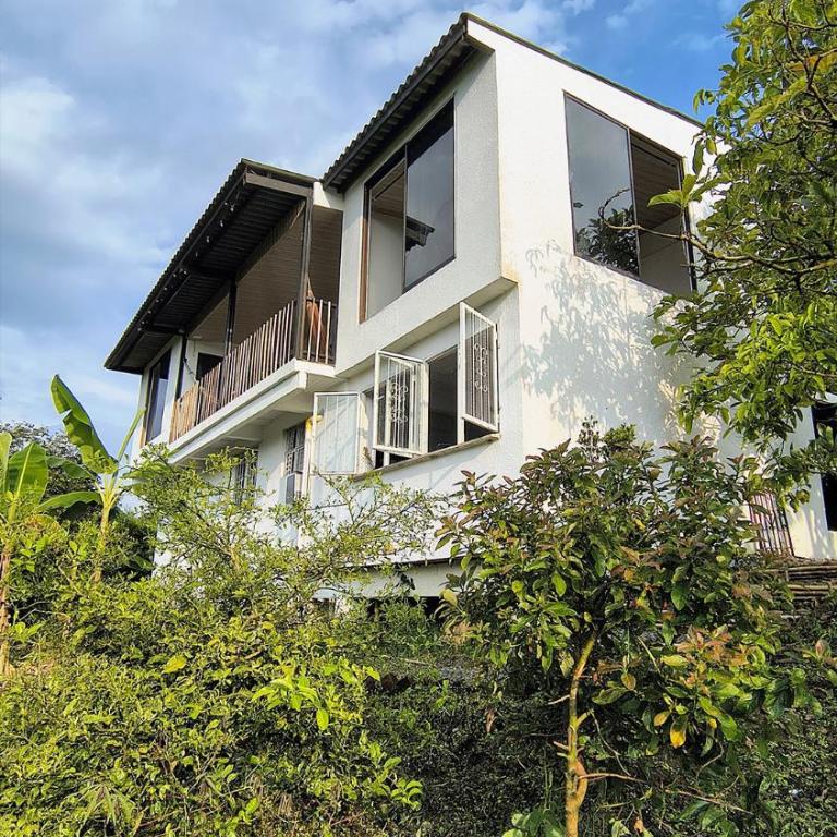 La Primavera de León - Four-Bedroom Vacation Home - 1