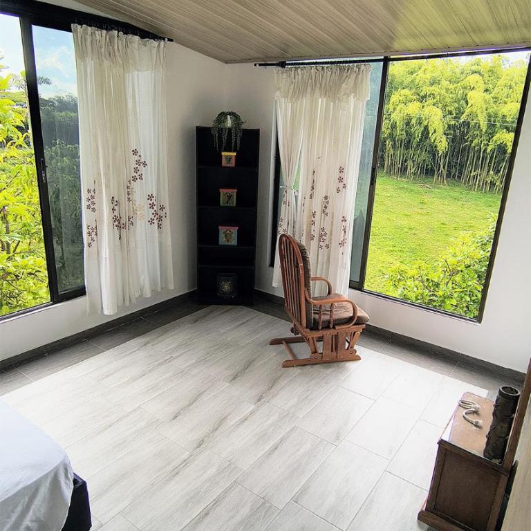 La Primavera de León - Four-Bedroom Vacation Home - 10