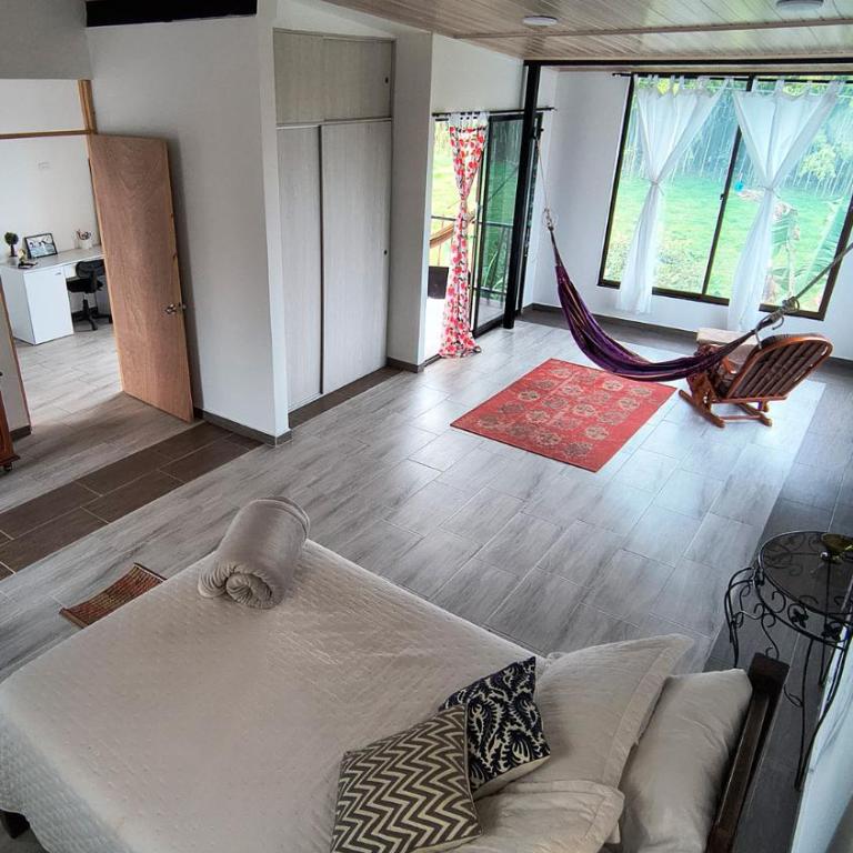 La Primavera de León - Four-Bedroom Vacation Home - 9