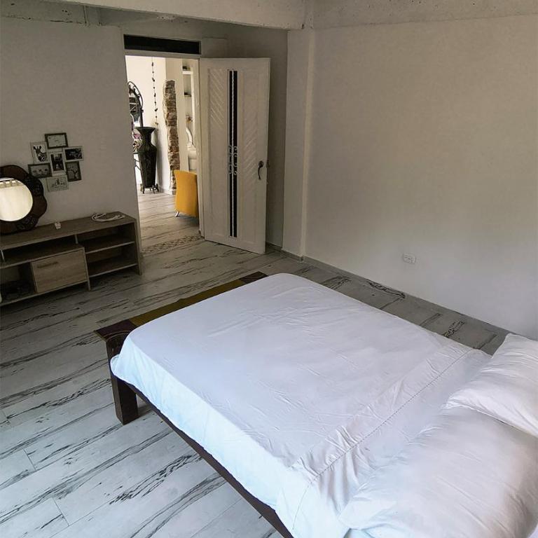 La Primavera de León - Four-Bedroom Vacation Home - 14
