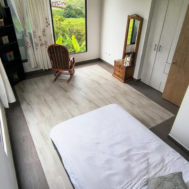 La Primavera de León - Four-Bedroom Vacation Home - 11