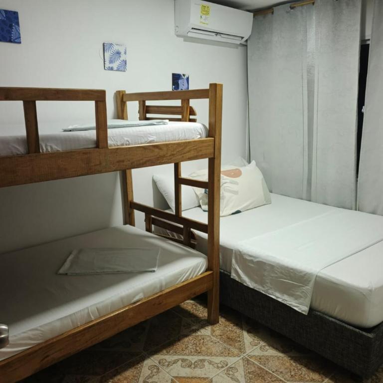 Apartamento en el rodadero - Three-Bedroom Apartment - 8
