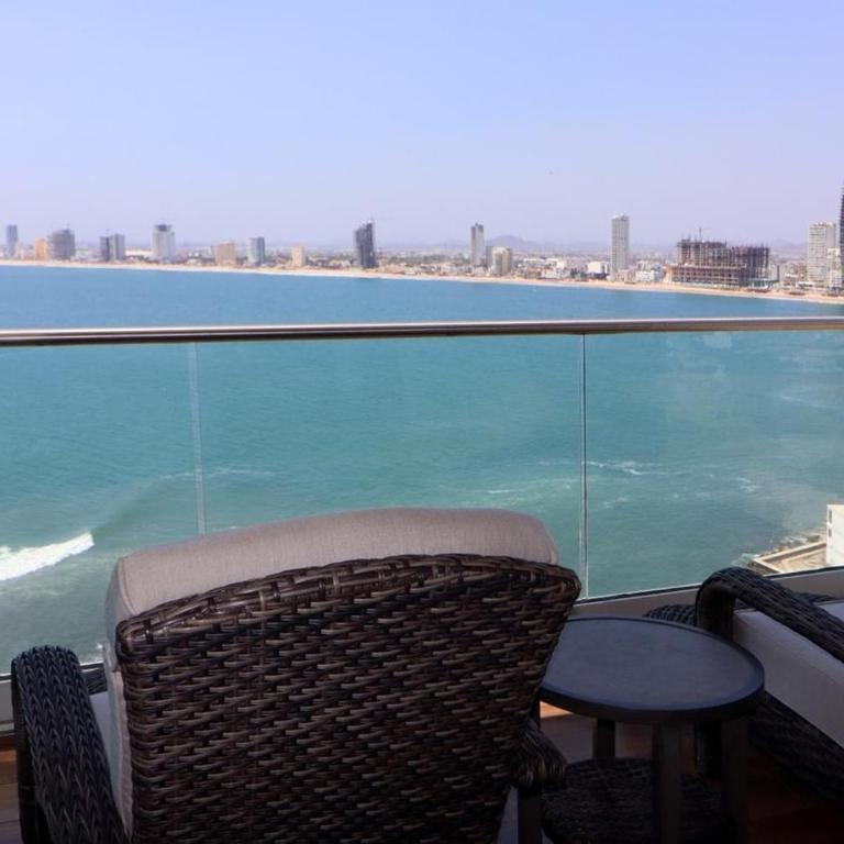 Beautiful and New Bahía Serena Condominium - Apartment with Sea View - 22