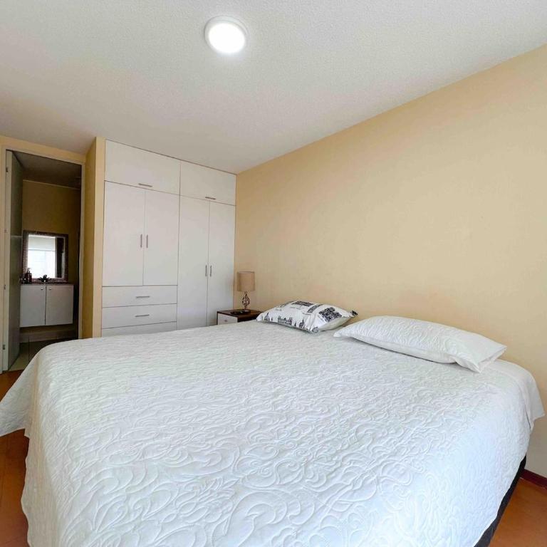 Amplio Departamento Moderno Centrico con wifi, piscina - Two-Bedroom Apartment - 15