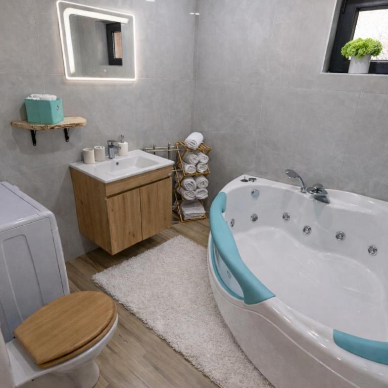 Yudita Village I - Four-Bedroom House - 11