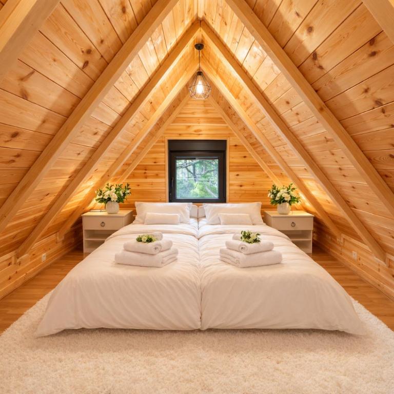 Yudita Village I - Four-Bedroom House - 10
