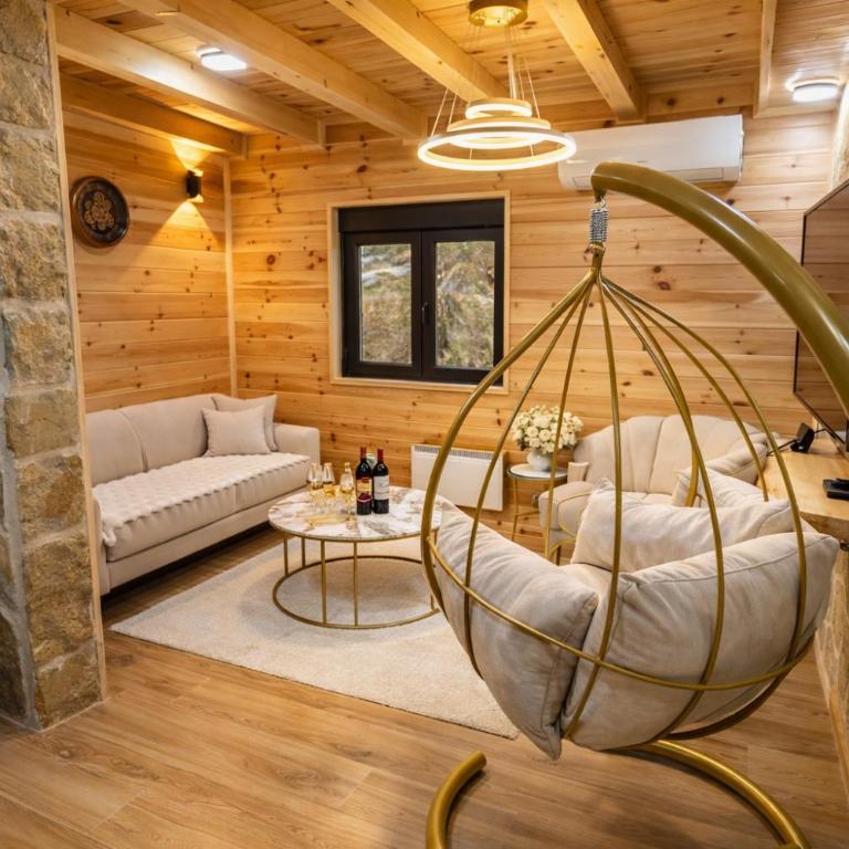 Yudita Village I - Four-Bedroom House - 15