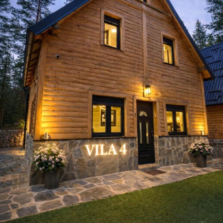 Yudita Village I - Four-Bedroom House - 17