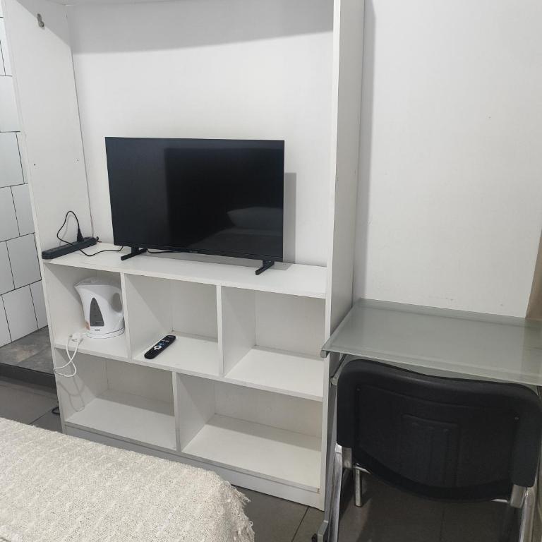 Acogedora habitación con baño privado cerca a Larcomar - One-Bedroom Apartment - 7