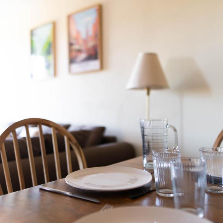 Appart climatisé Canal du Midi - Toulouse - Parking Privé - 10 min jardin des plantes - One-Bedroom Apartment - 11
