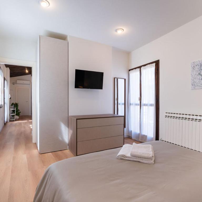 Attic Romance with Balcony - Appartamento con Terrazza - 10
