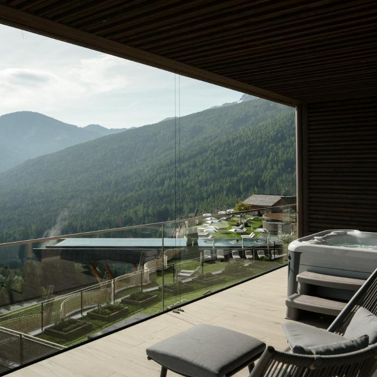 Hotel Hubertus - Suite Deluxe con Vasca Idromassaggio - 3