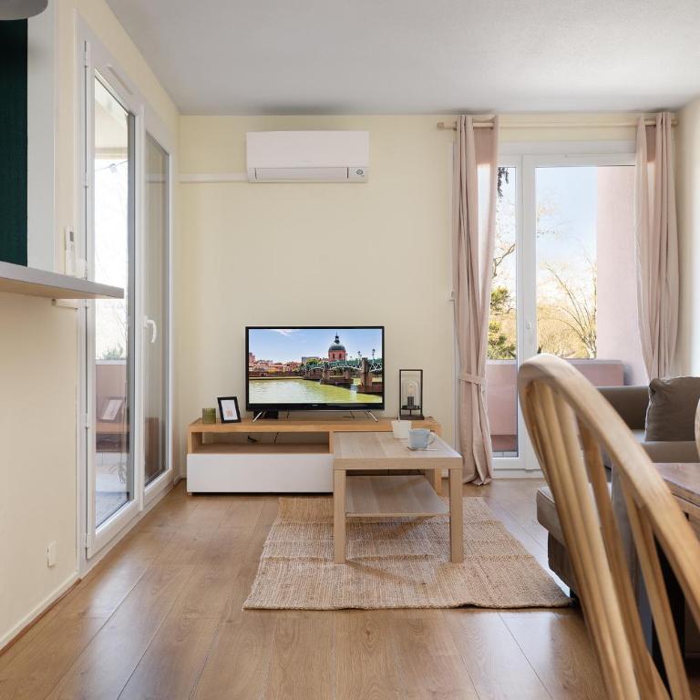 Appart climatisé Canal du Midi - Toulouse - Parking Privé - 10 min jardin des plantes - One-Bedroom Apartment - 24