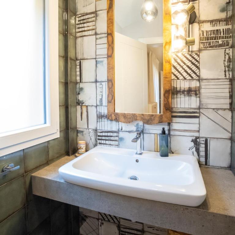 GetTheKey Mascarella Suite - One-Bedroom Apartment - 20