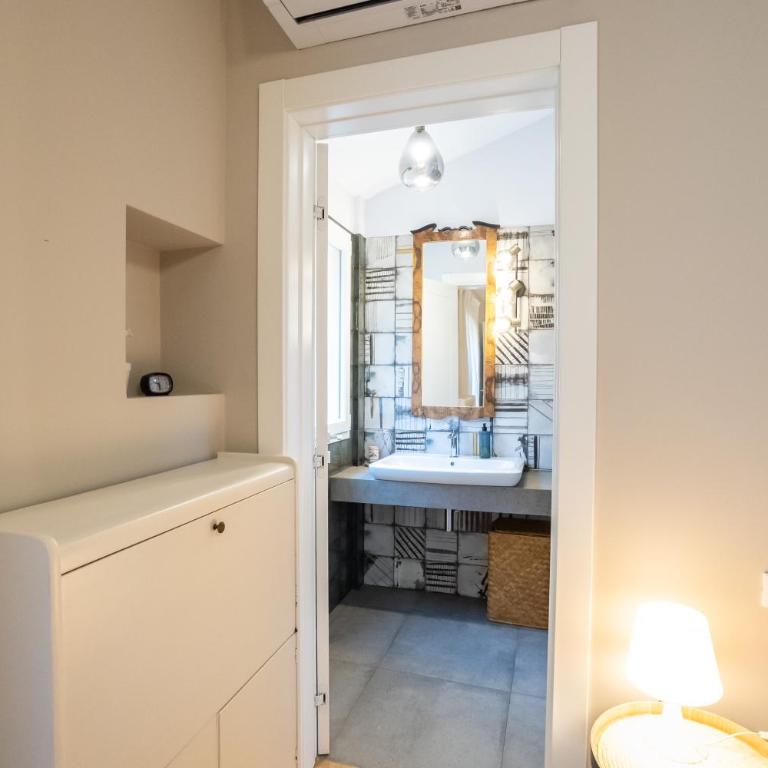 GetTheKey Mascarella Suite - One-Bedroom Apartment - 21