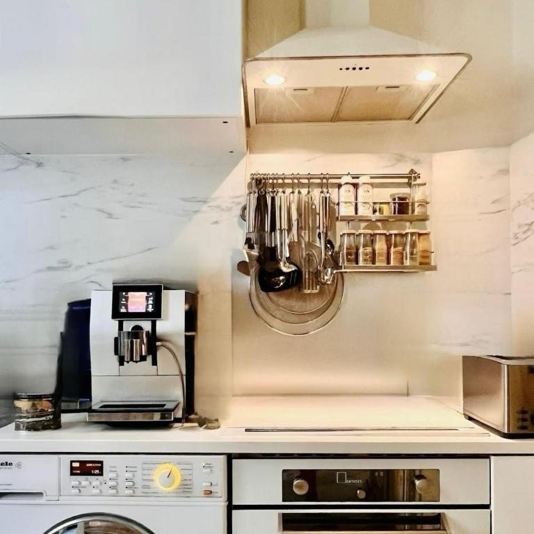Luxury and Exclusive 130sqm estate 4m ceilings with garden view near Arc de Triomphe and Palais des Congrès - Appartement 2 Chambres - 10