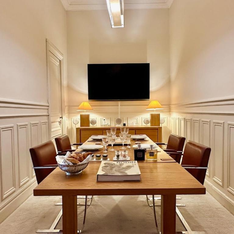 Luxury and Exclusive 130sqm estate 4m ceilings with garden view near Arc de Triomphe and Palais des Congrès - Appartement 2 Chambres - 26