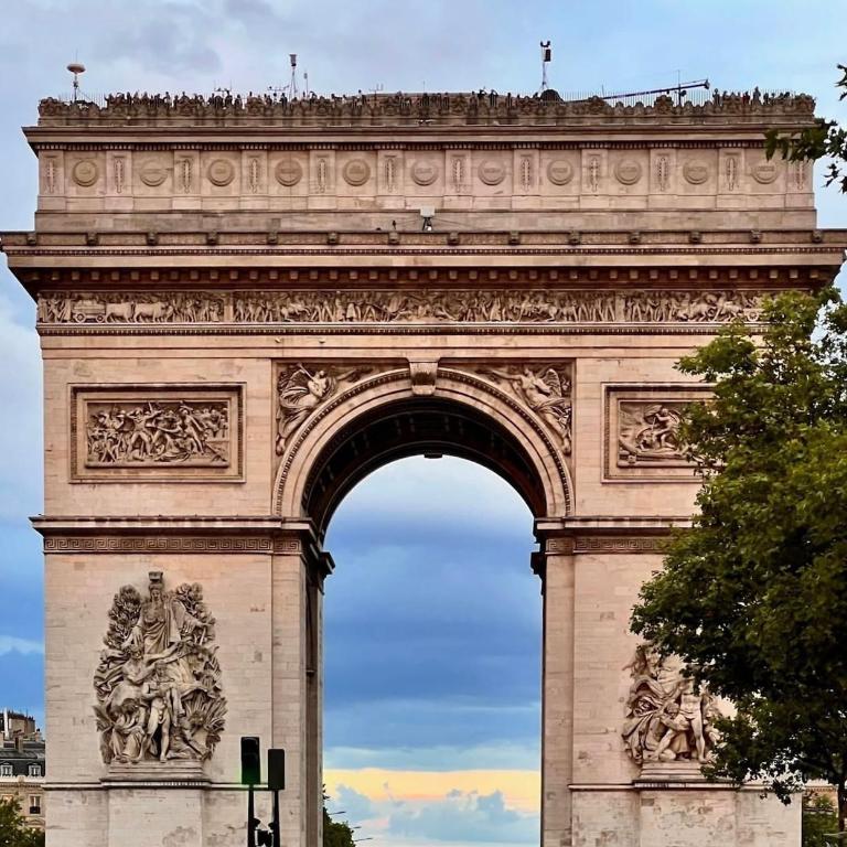 Luxury and Exclusive 130sqm estate 4m ceilings with garden view near Arc de Triomphe and Palais des Congrès - Appartement 2 Chambres - 2