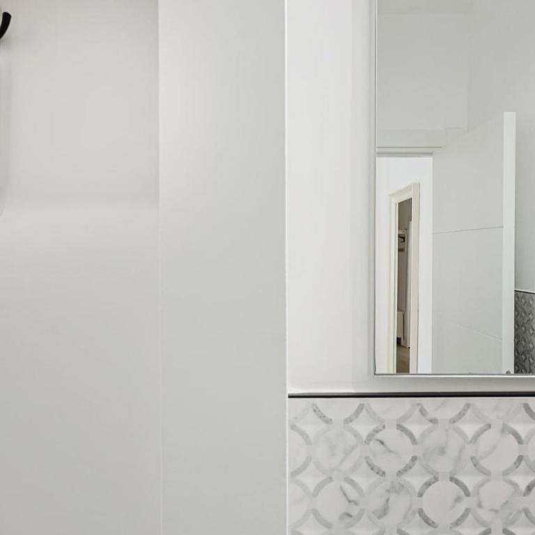 Tuscolana Costantino's Apartment by Rentbeat - Appartamento con 1 Camera da Letto - 35