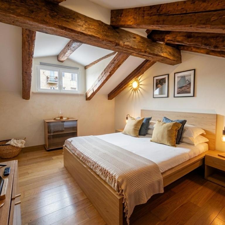 Mansarda Puecher - Appartamento con 2 Camere da Letto - 1