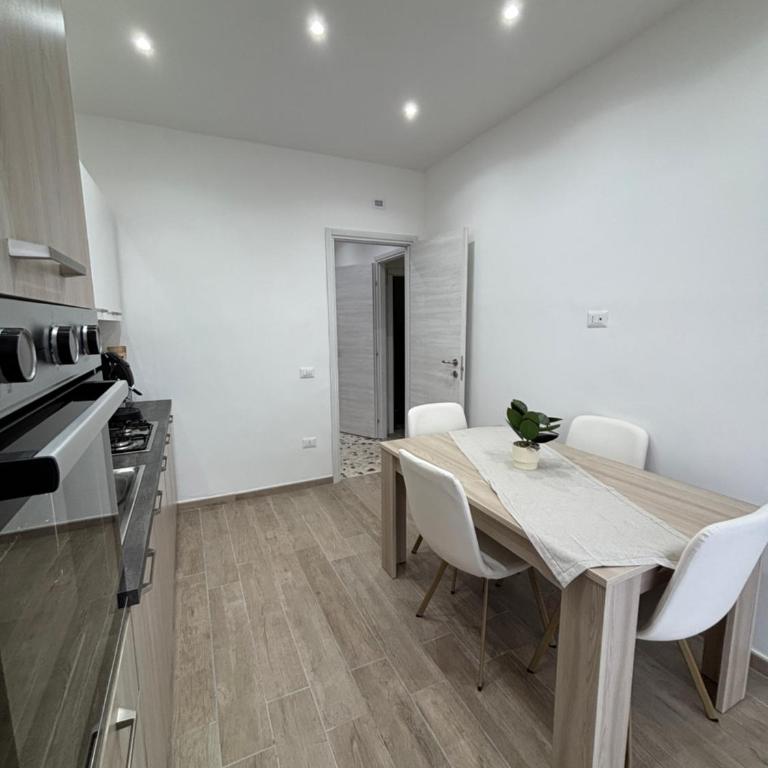 La Casa Del Sole Napoli - Appartamento con 2 Camere da Letto - 29