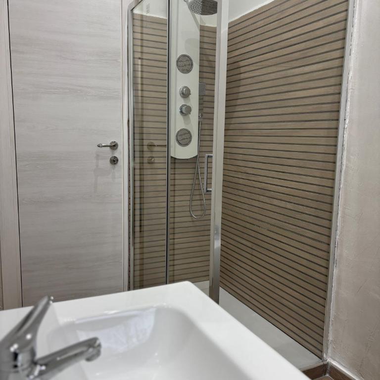 La Casa Del Sole Napoli - Appartamento con 2 Camere da Letto - 32