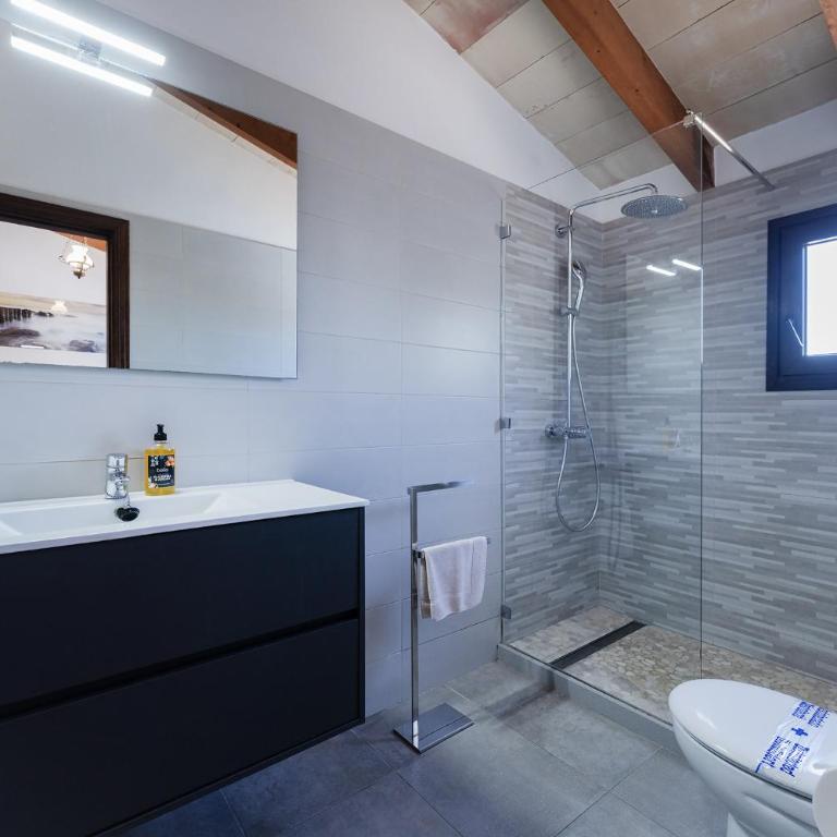 Can Pere Xine - piscina, BBQ, terraza y wifi - Chalet de 3 dormitorios - 22