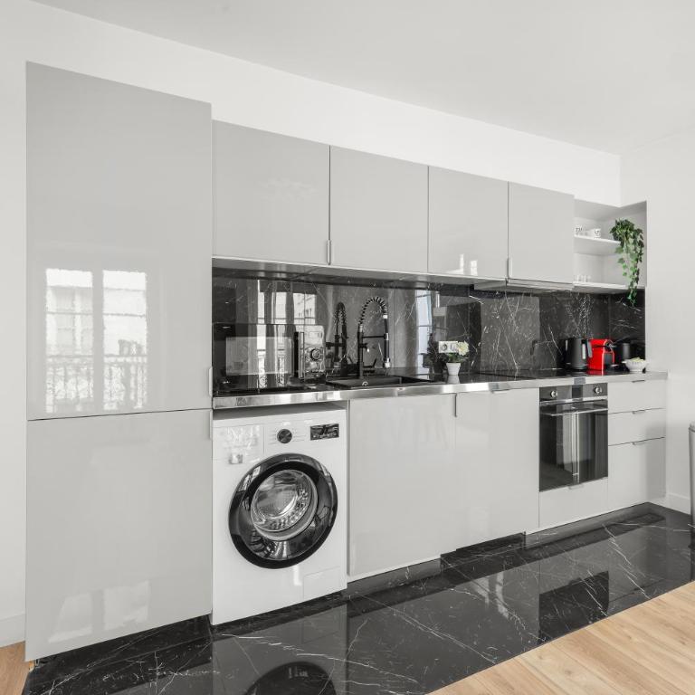 Hôtel de Ville Elegant 1BR Apartment with Netflix - Appartement 1 Chambre - 5