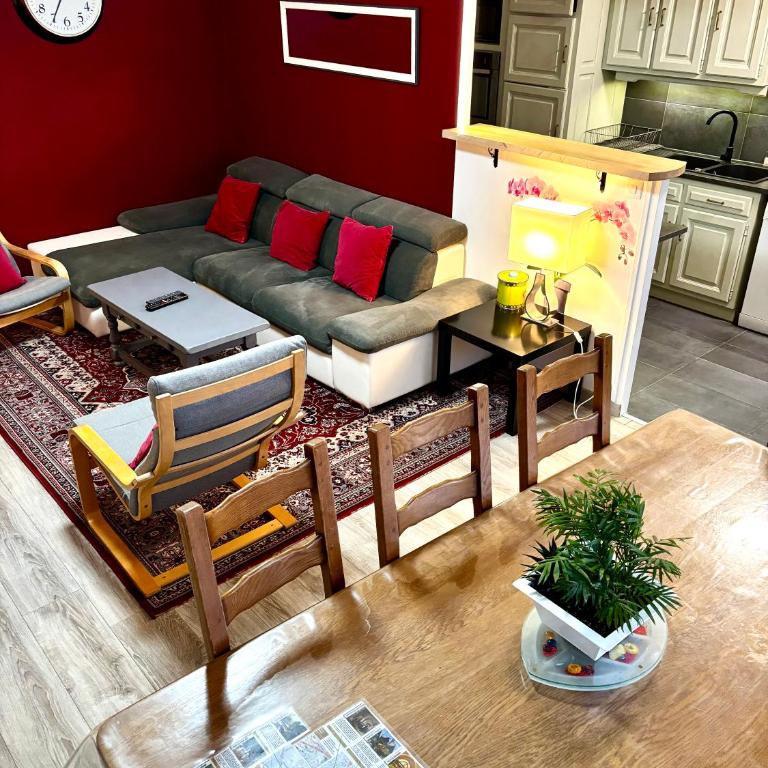BedinReims "burgundy bottle" 110m2 Exceptional, 4 chambres doubles, 2 bain, free park & wifi, tout équipé - Appartamento - 2