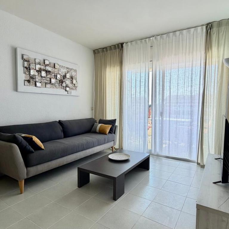 BLAUMAR B 36 - Apartamento con piscina - Two-Bedroom Apartment - 16