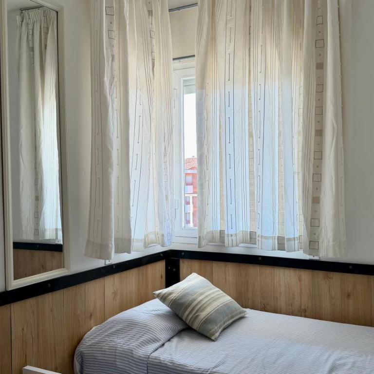 BLAUMAR B 36 - Apartamento con piscina - Two-Bedroom Apartment - 17