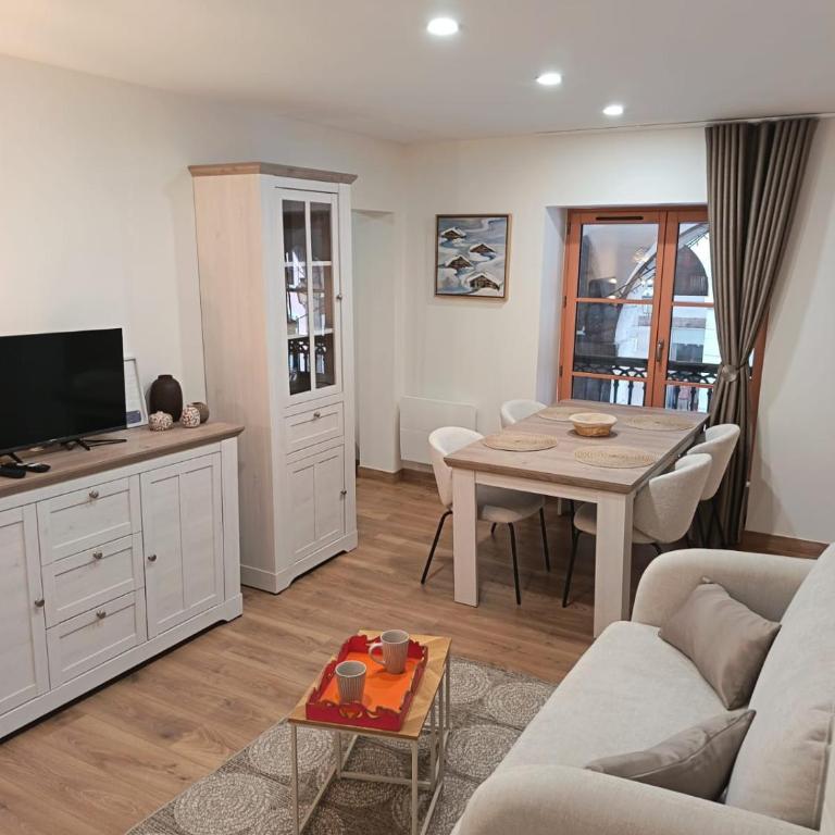 Centre Chambéry - Parking gratuit - tout inclus - One-Bedroom Apartment - 2