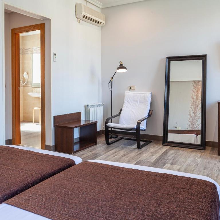 Hotel Mediodia - Superior Double Room - 5