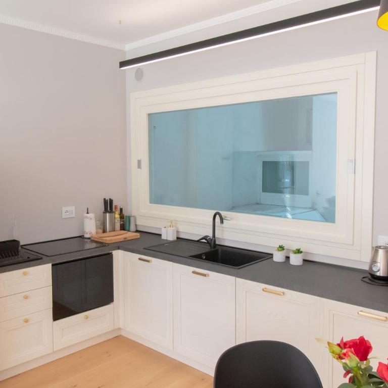 Luxury Home Basilica - Appartamento con 2 Camere da Letto - 10