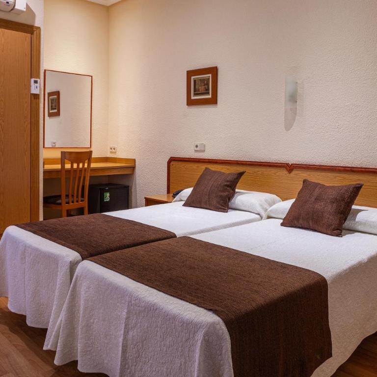 Hotel Mediodia - Budget Double Room - 7