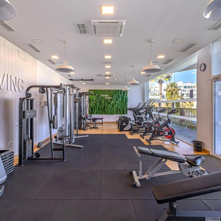 Family Vacation - 3Pools, Gym, SPA, Padel - Two-Bedroom Apartment - 8