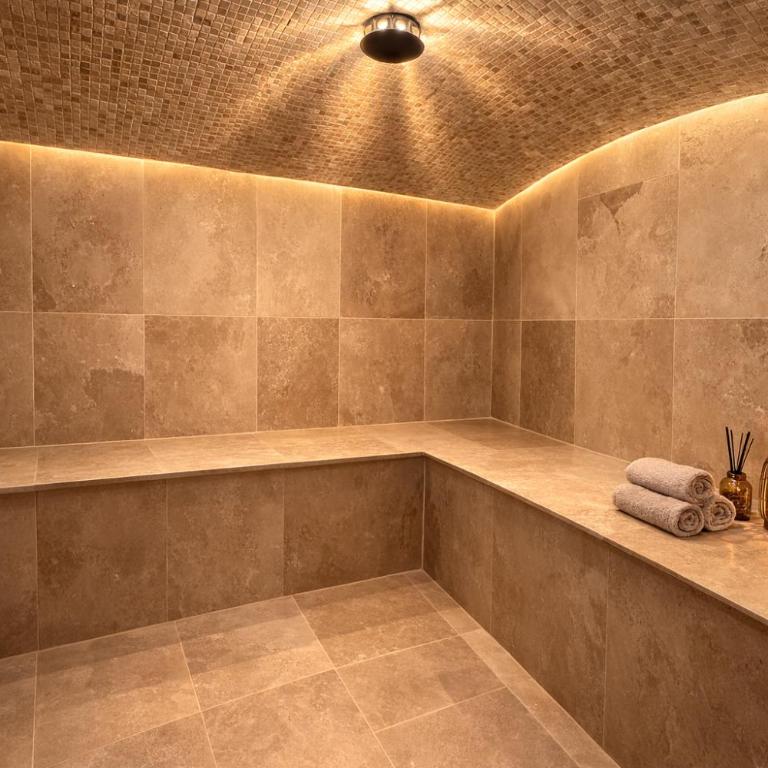 La Demeure 5 étoiles SPA Saint Quenin-30 personnes- Provence Ventoux- accueil familles, groupes, séminaires - Villa - 71