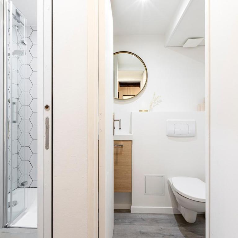 Peaceful Haven for 4 in Le Marais - One-Bedroom Apartment - 10