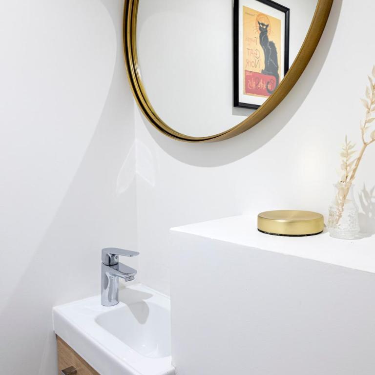 Peaceful Haven for 4 in Le Marais - One-Bedroom Apartment - 11