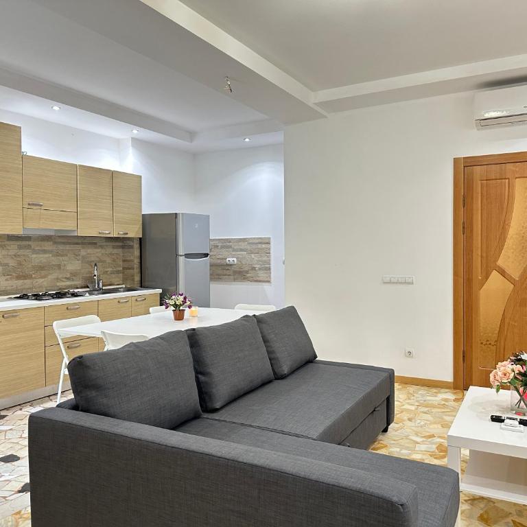 K&M RESlDENCE - Appartamento con 3 Camere da Letto - 48