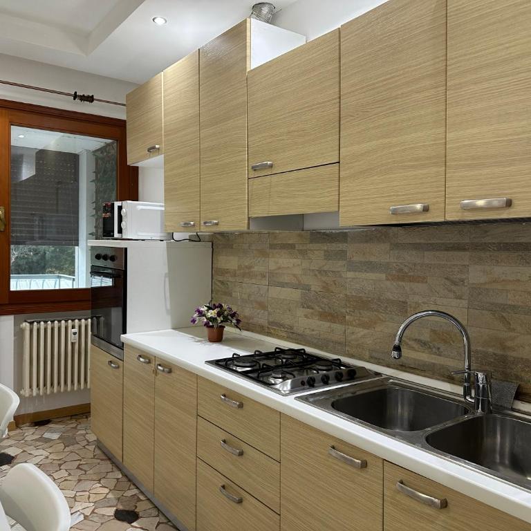 K&M RESlDENCE - Appartamento con 3 Camere da Letto - 43