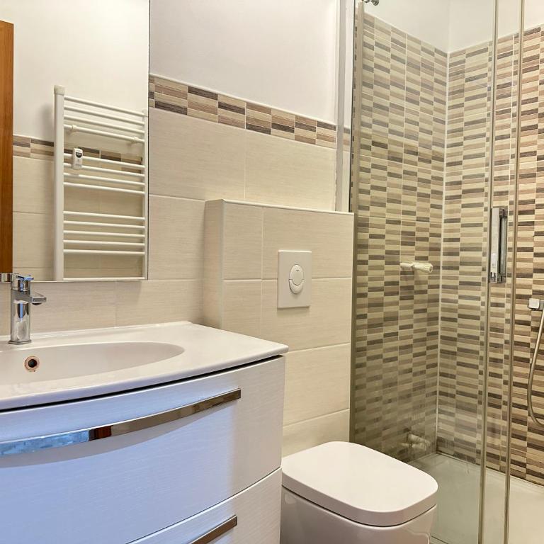 K&M RESlDENCE - Appartamento con 3 Camere da Letto - 44