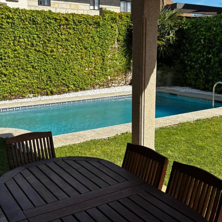 Villa Sirenita en la playa con piscina y vistas al mar - Villa - 70
