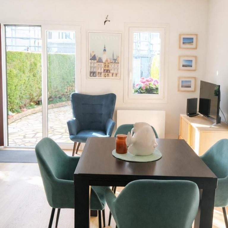 Villers Cœur-de-Mer, Cottage 4 personnes, hyper centre avec terrasse - Apartment mit 2 Schlafzimmern - 5