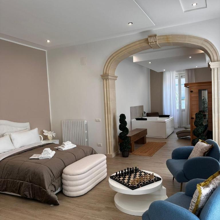 Centrale Suites - Deluxe Suite with Spa Bath - 1