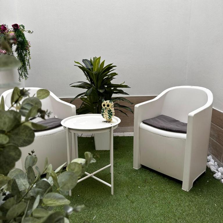 Centrale Suites - Double Room with Patio - 3