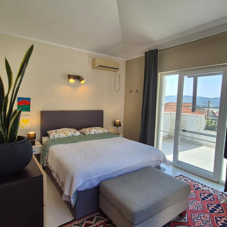 Tivat 4 bed villa with pool near centar - Vila - 9