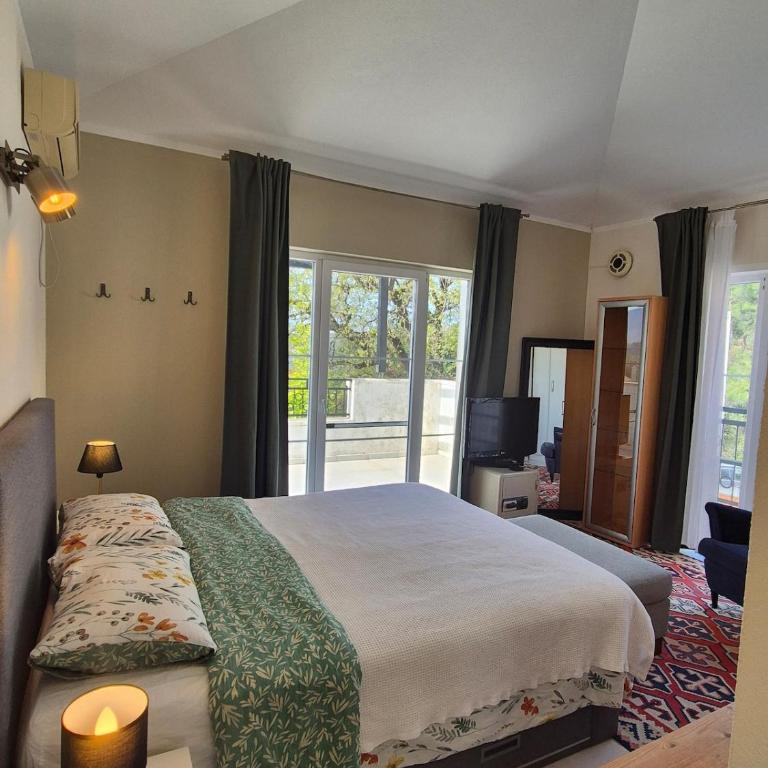 Tivat 4 bed villa with pool near centar - Vila - 32