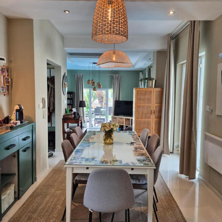 Tivat 4 bed villa with pool near centar - Vila - 36