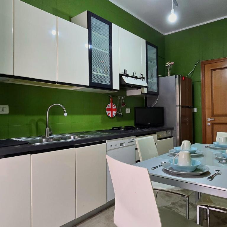 Appartamento Luminoso Roma EUR WiFi Veloce Metro Vicina - Apartment mit 1 Schlafzimmer - 13